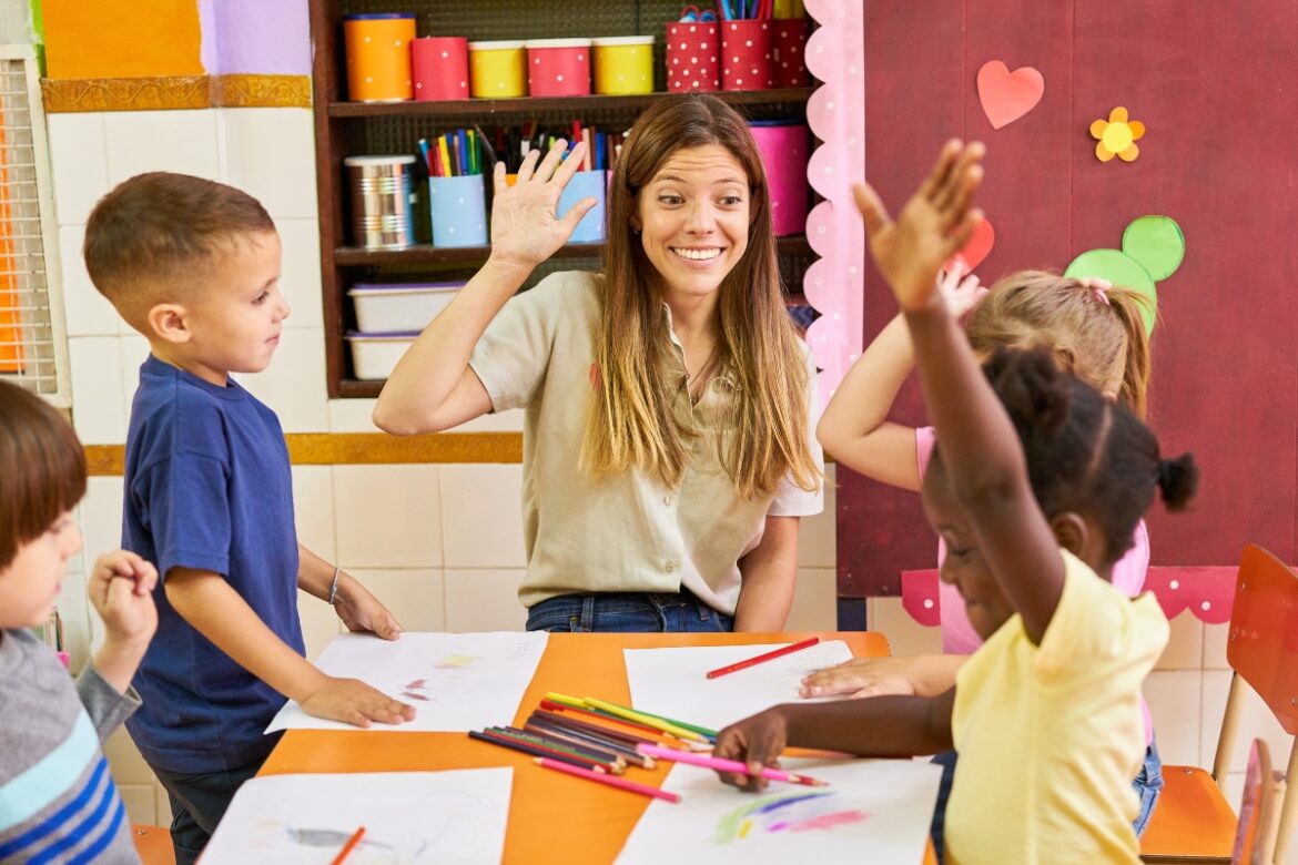 Pedagogia na atualidade: desafios e tendências — Desvendando os desafios e as principais tendências de atualização da pedagogia para formar profissionais capazes de lidar com as transformações do mundo contemporâneo.