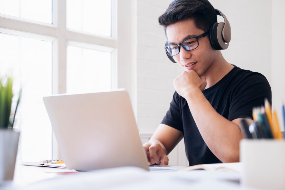 Tecnologia educacional: Como a inovação está transformando a educação. — A tecnologia tem mudado a forma como aprendemos e ensinamos, trazendo novas ferramentas para a educação.