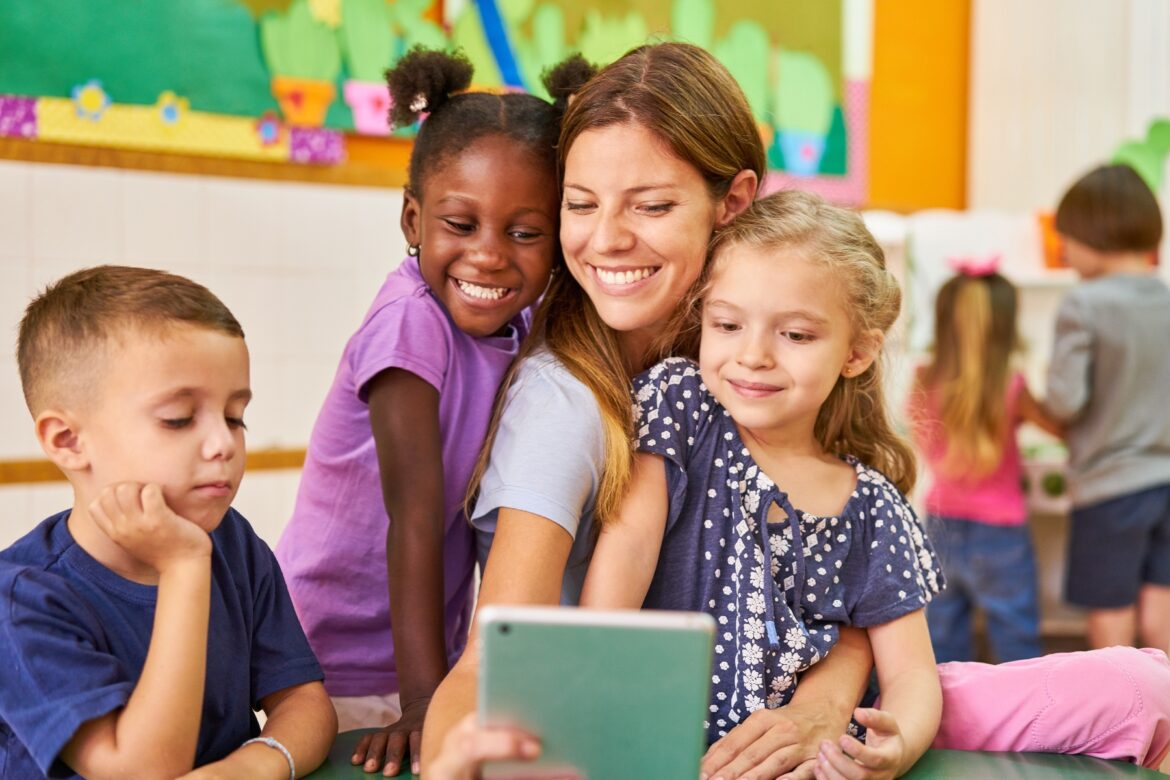 As principais tendências e metodologias da pedagogia moderna — Conheça as metodologias e tendências que estão transformando a maneira como aprendemos e ensinamos na modernidade.